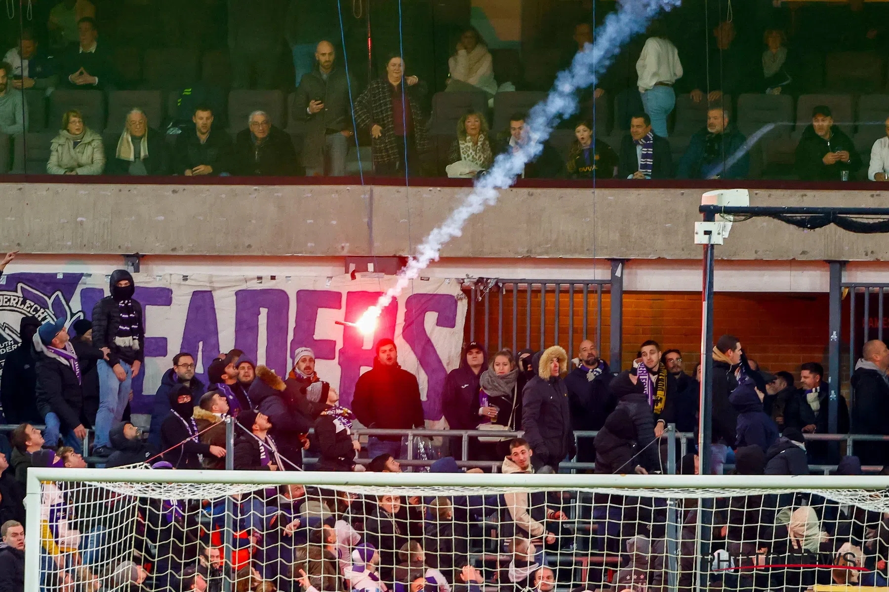 Analisten kijken terug op match Anderlecht en Standard en de rellen