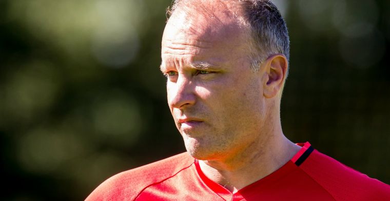 Bergkamp niet benaderd door Ajax