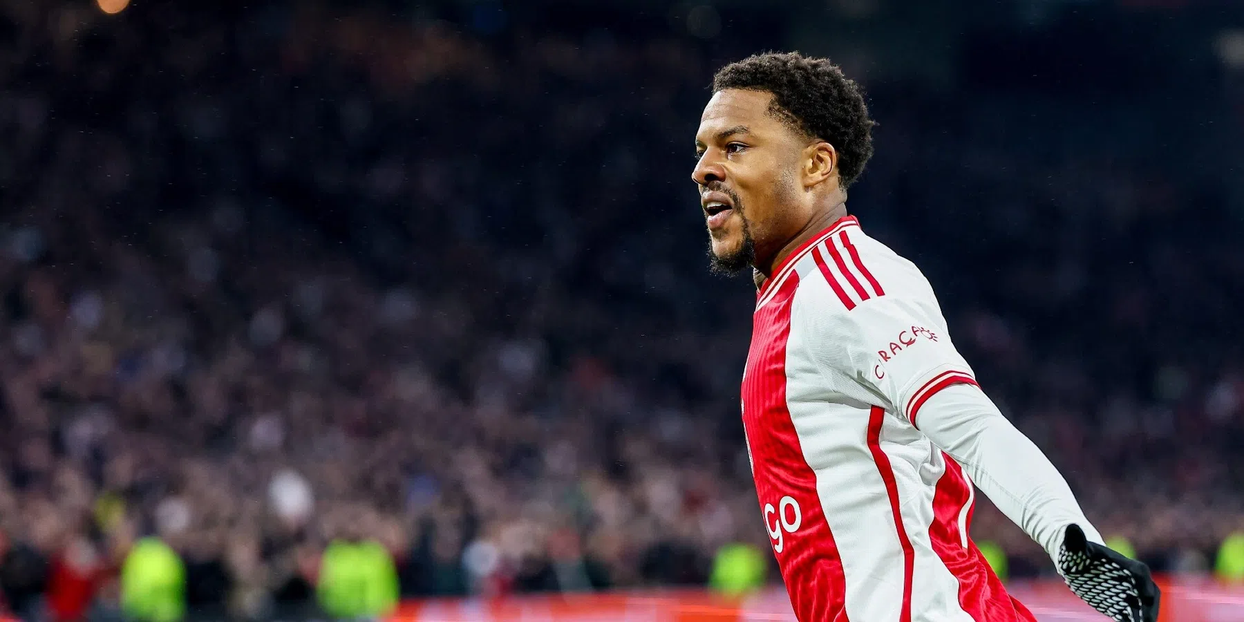 Teleurgestelde Akpom na dubbelslag