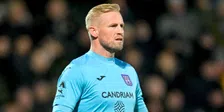 Thumbnail for article: Beelden van Hoefkens in de kleedkamer: "Schmeichel geraakt niet tot in de hoeken"