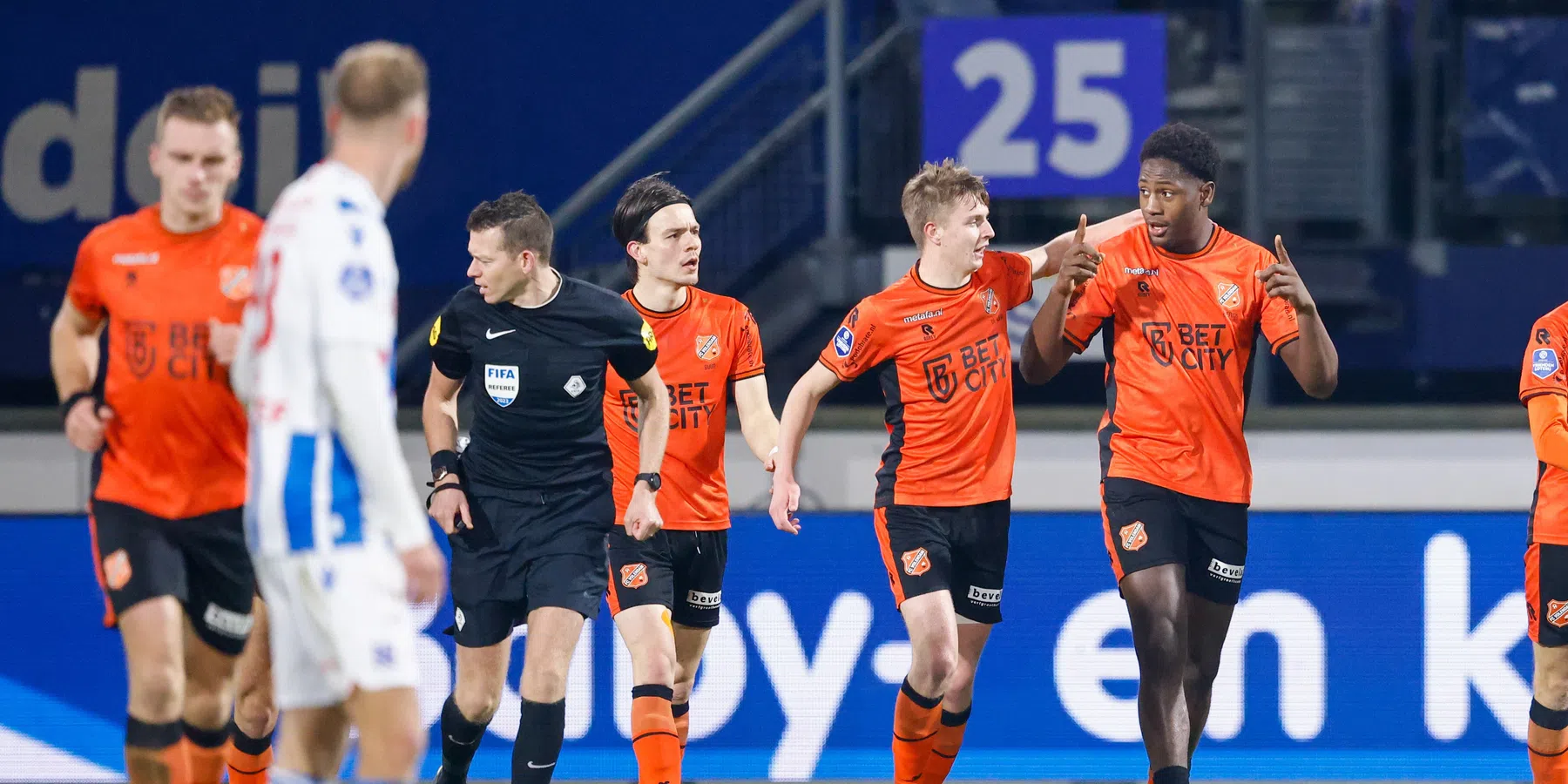 Bijzonder effectief Volendam verslaat Heerenveen