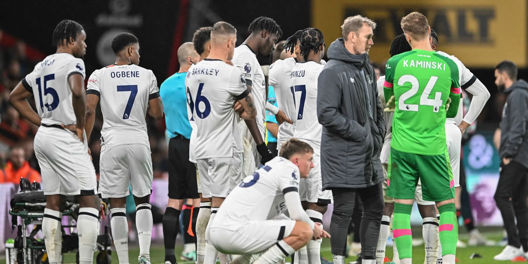 Duel Luton Town gestaakt na vreselijk moment