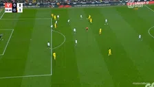 Thumbnail for article: Pure magie: geniale Frenkie de Jong aan basis Barça-goal