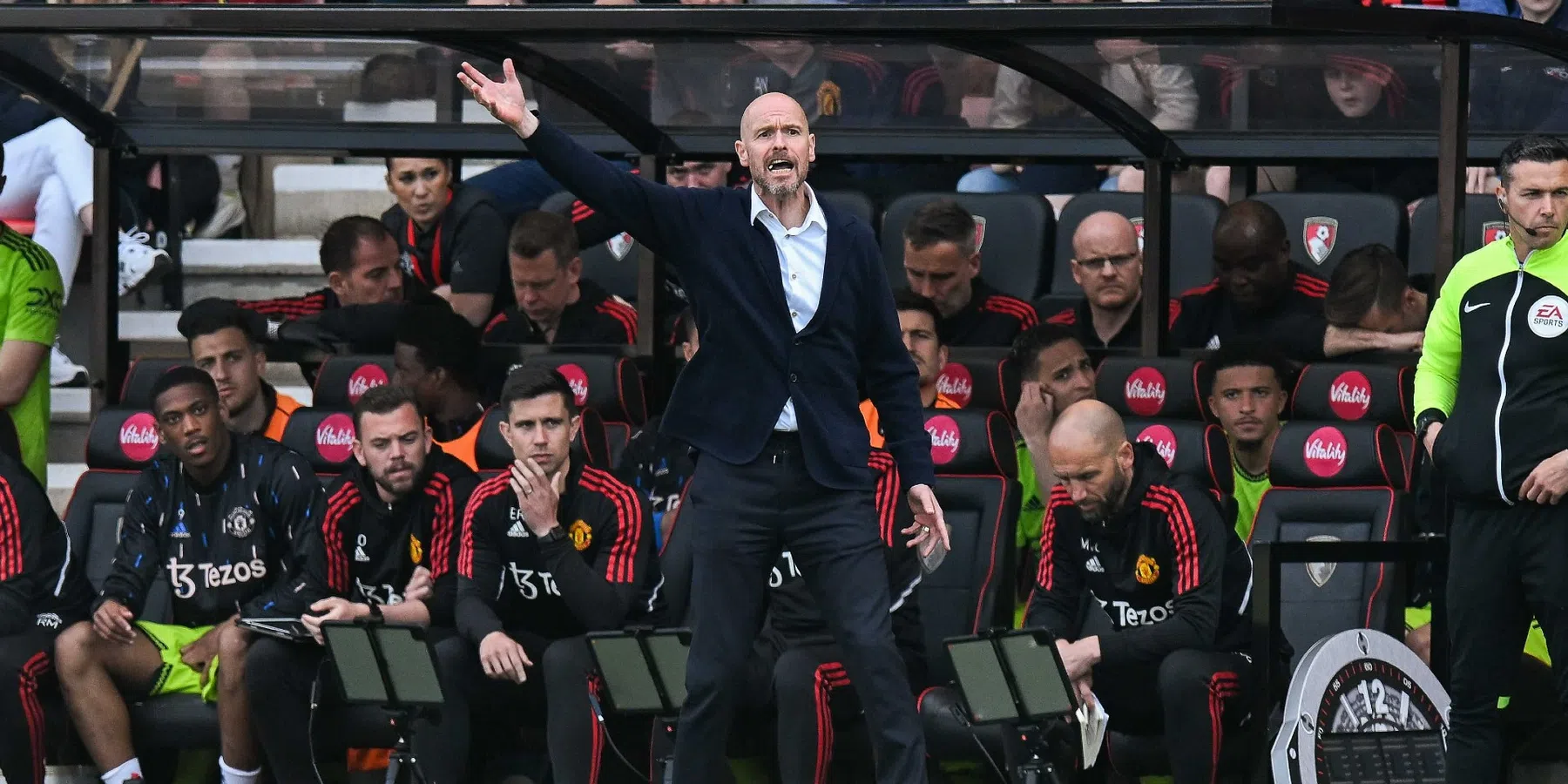 LIVE: Ten Hag speelt met United Premier League-kraker tegen Liverpool