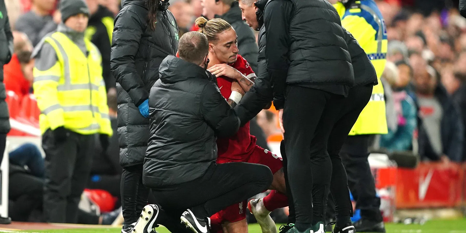 Opmerkelijke botsing met Klopp krijgt nare gevolgen: 'Zijn sleutelbeen gebroken'