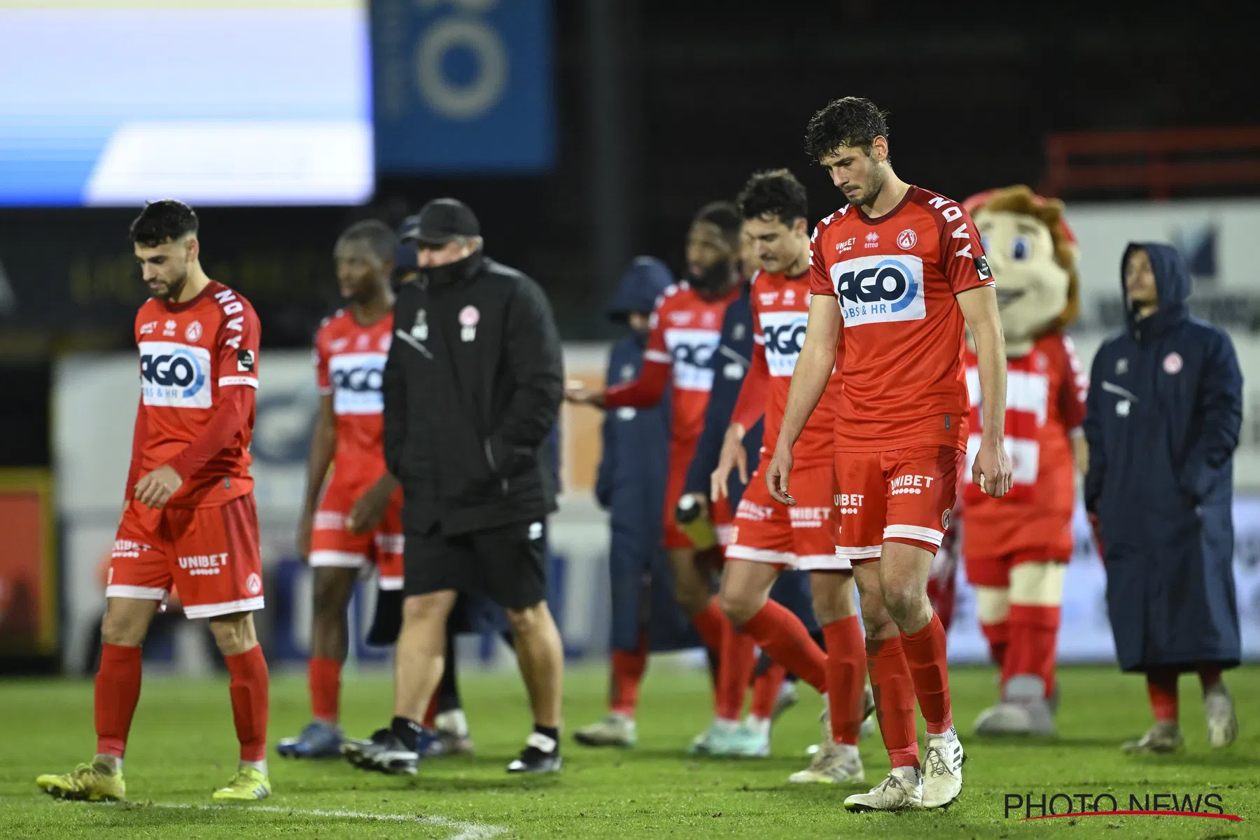 Van der Elst over Zulte Waregem en KV Kortrijk: “Misschien samenzitten voor fusie”