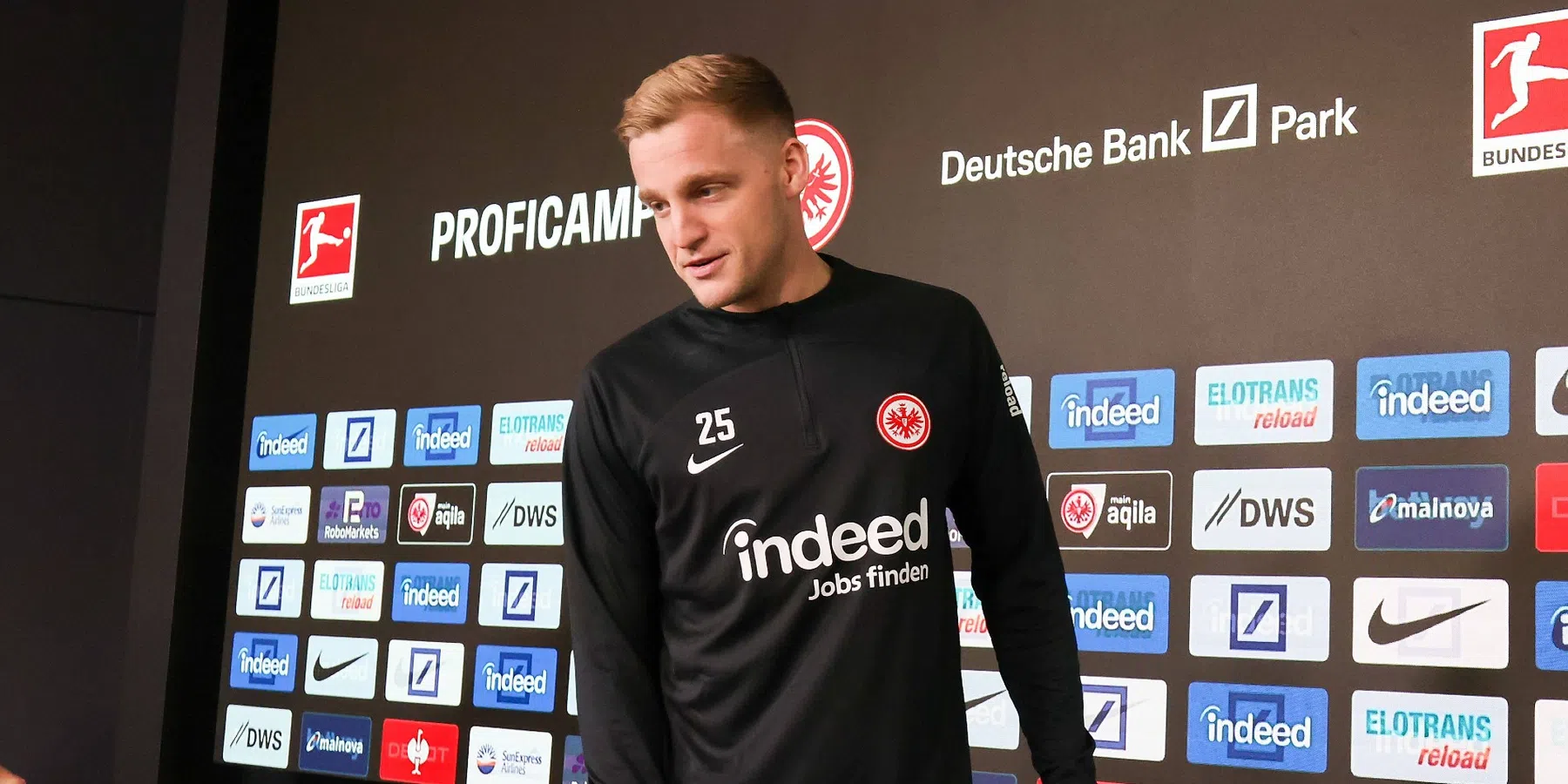 Van de Beek verklaart keuze voor Frankfurt: 'Dat was voor mij cruciaal'