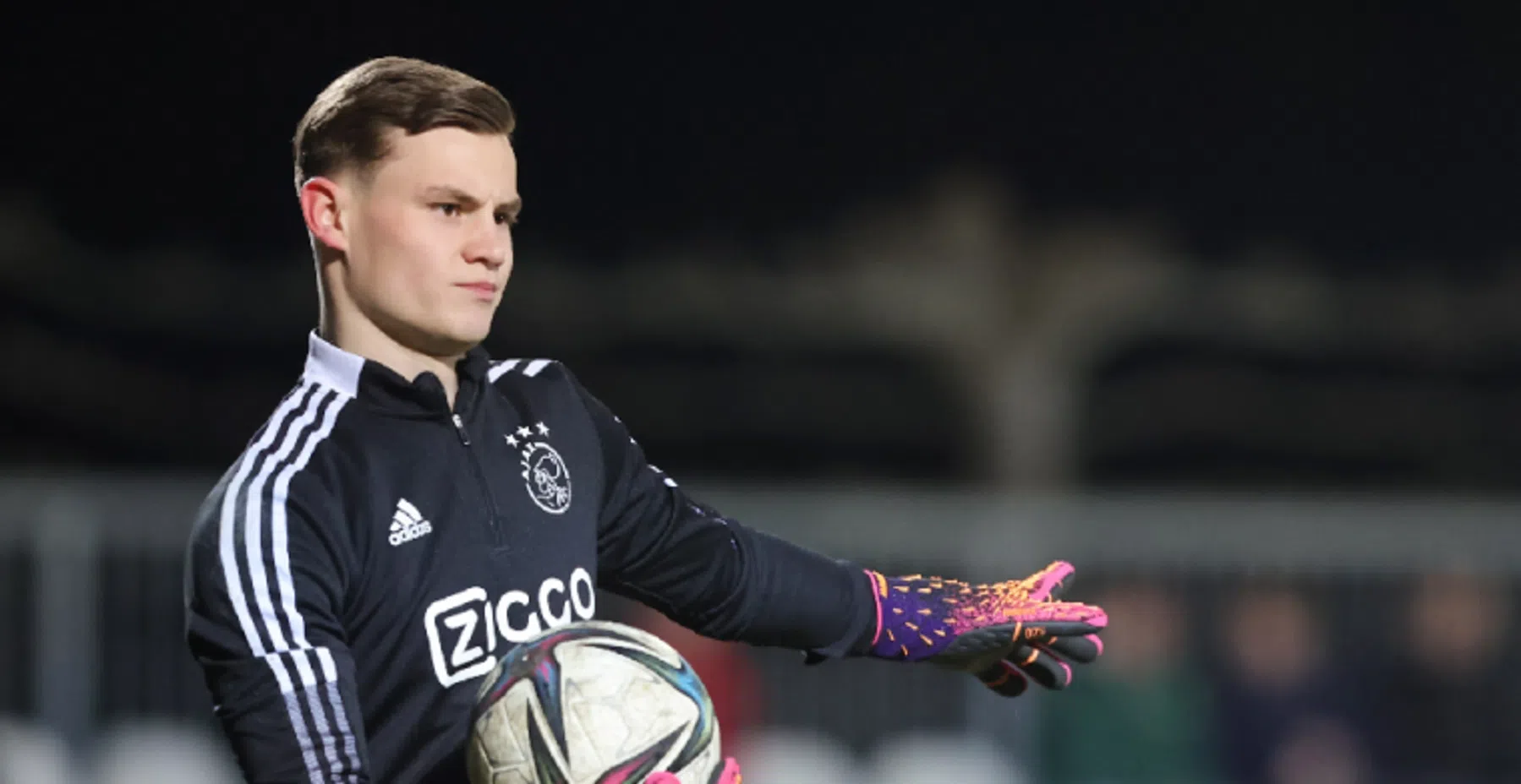 Jong Ajax-doelman Setford hoopt ooit in Engeland te keepen