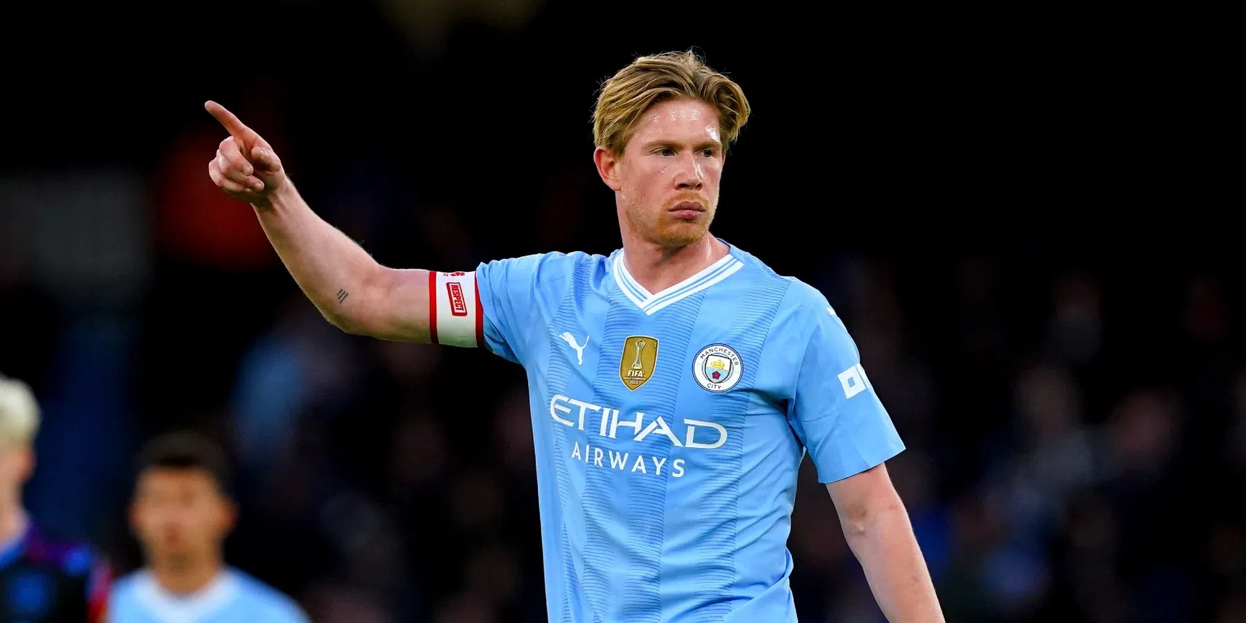 De Bruyne bekroont Manchester City-rentree met assist
