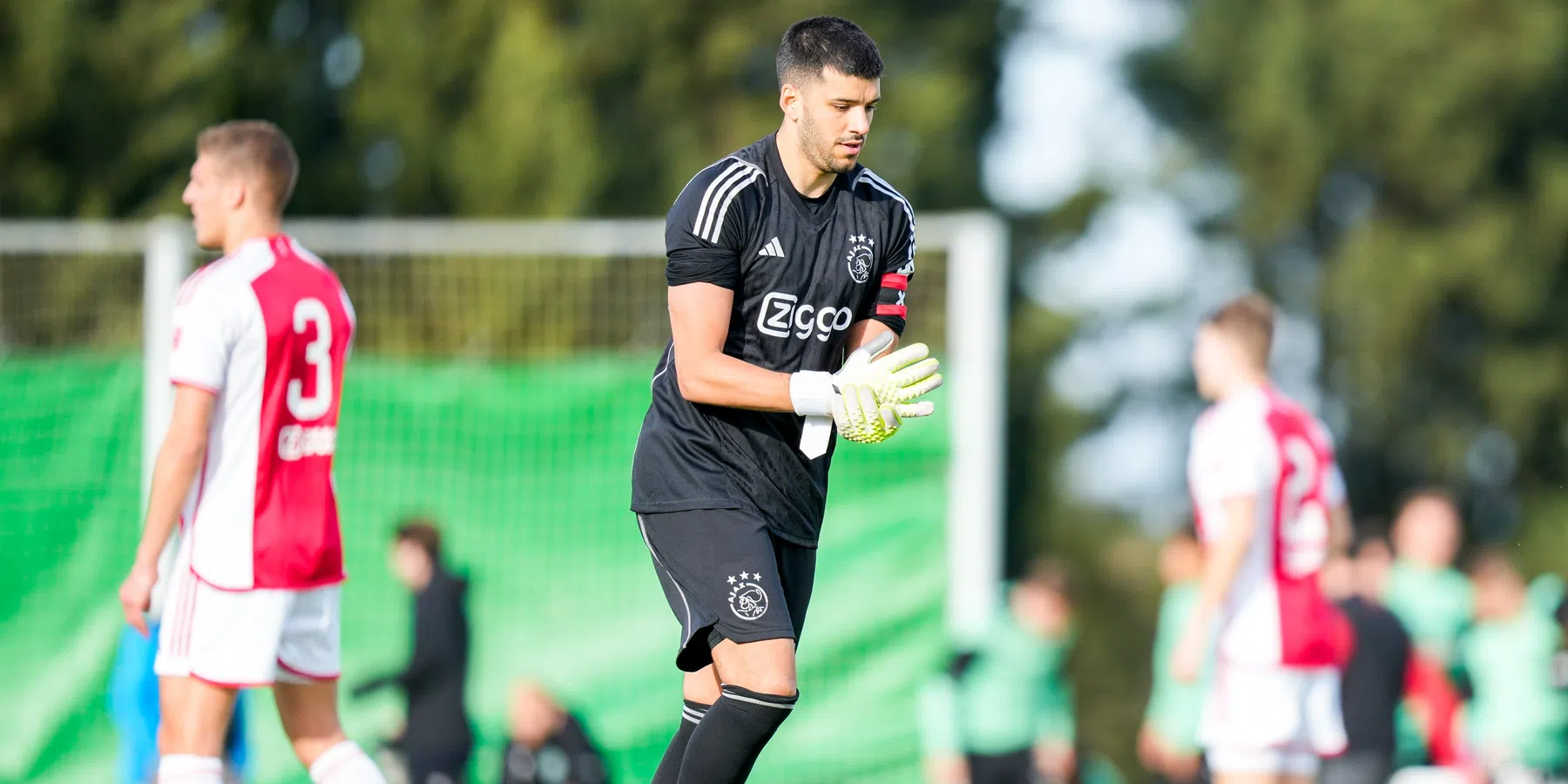 Nieuws uit Argentinië: 'jeugdliefde van Rulli hoopt doelman los te weken bij Ajax'