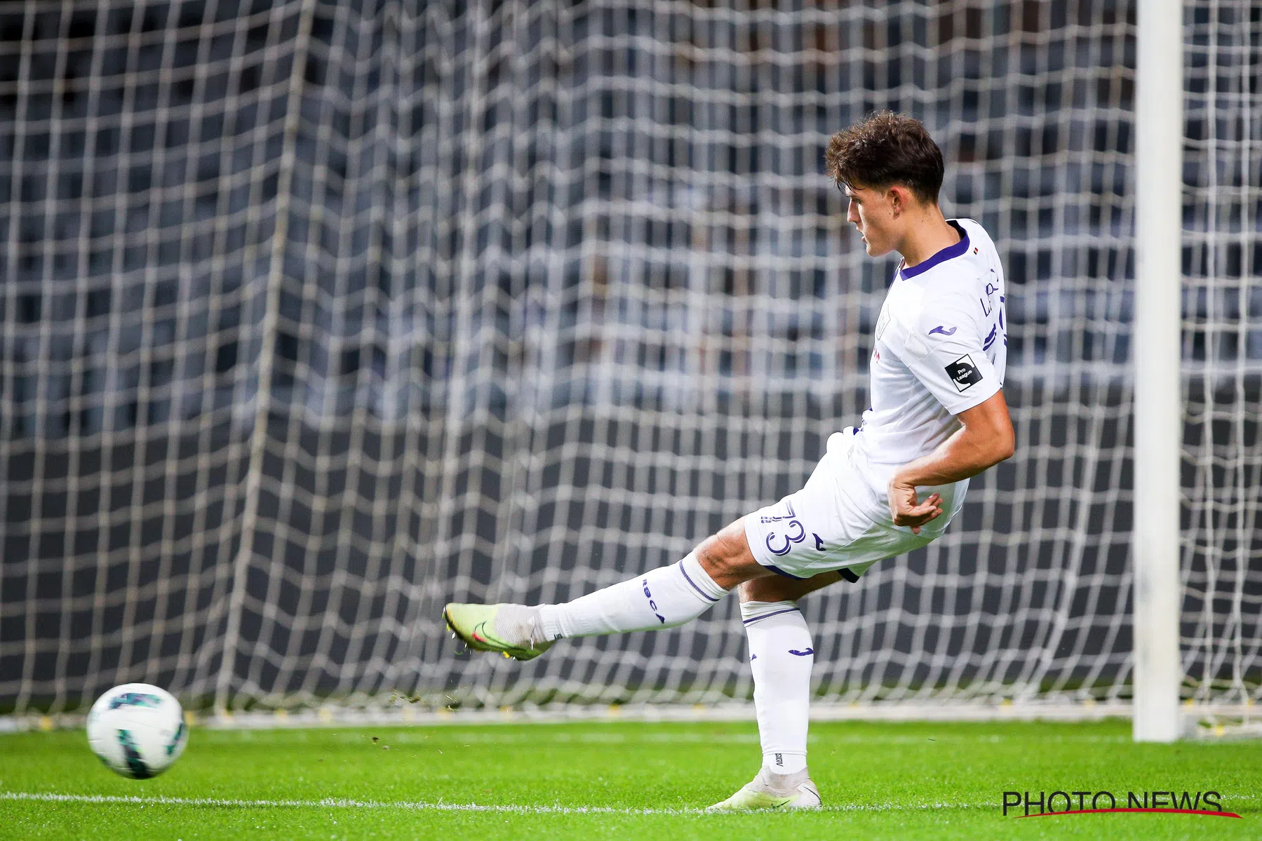 Kleinzoon Van Himst krijgt kans op stage Anderlecht: “Kan hoger mikken dan 1B”