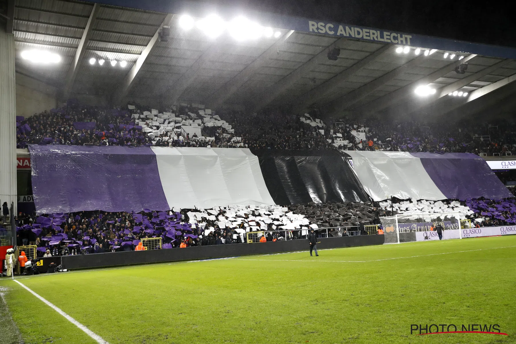 ‘Anderlecht met de handen in het haar, slechte grasmat blijft een probleem’