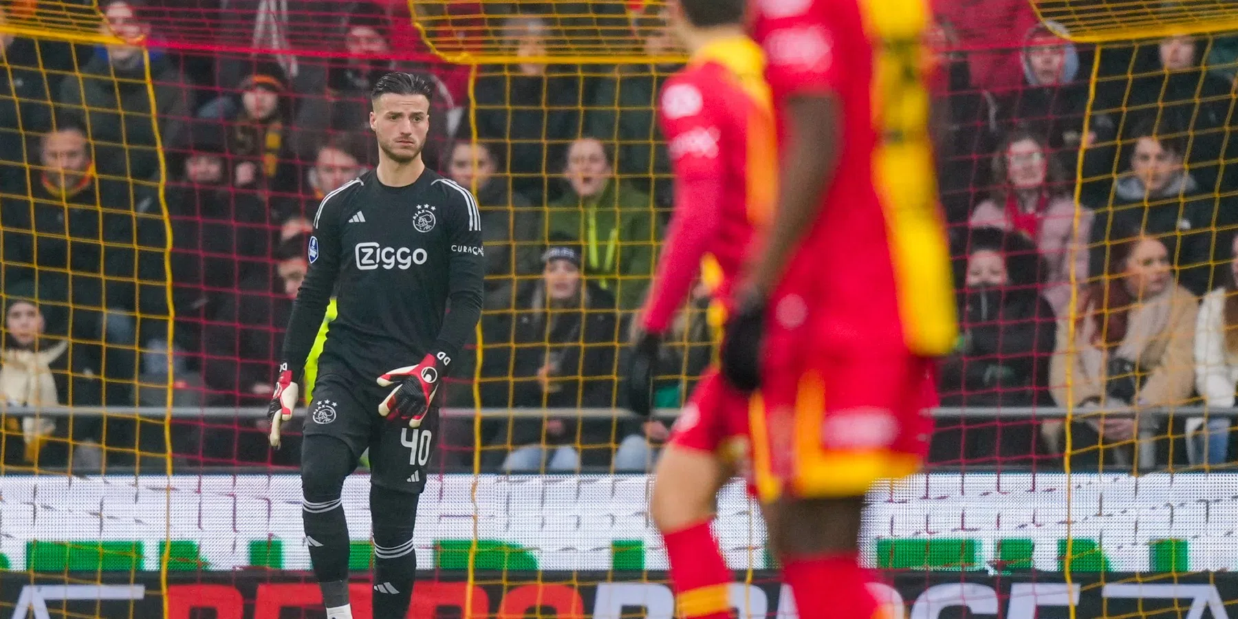 Van 't Schip prijst Ajax-uitblinker Ramaj na 'moeilijke start'