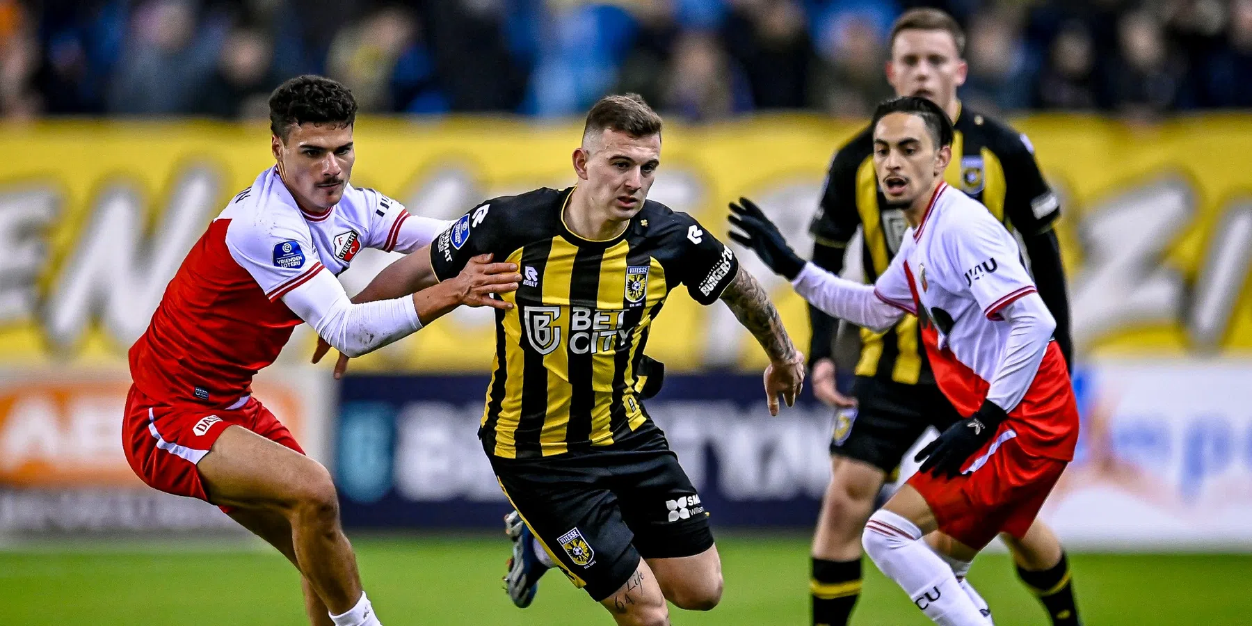 Vitesse en FC Utrecht spelen gelijk