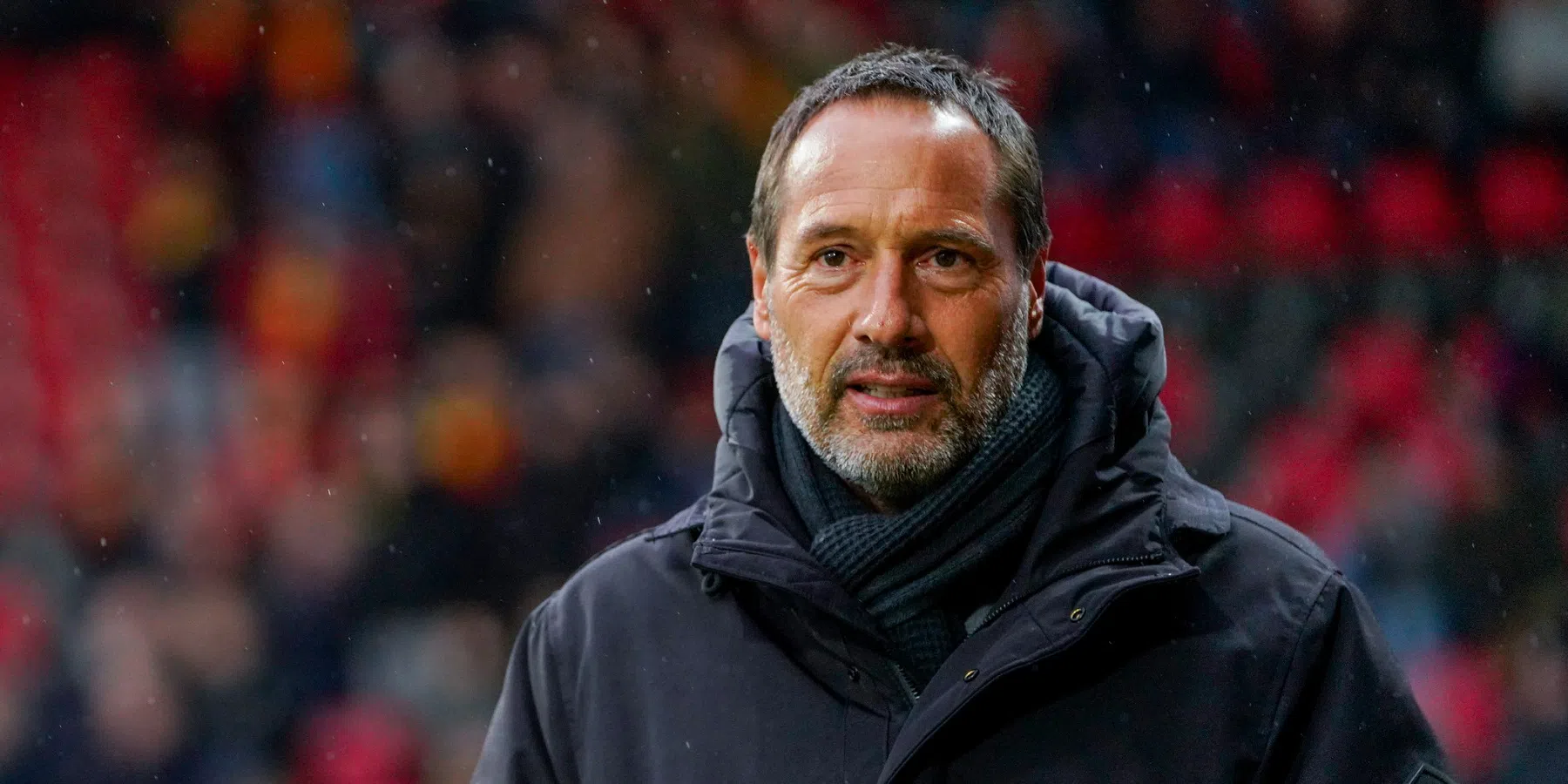 Van 't Schip geeft openheid bij Ajax: 'Deze jongens gaan gebukt onder de druk'