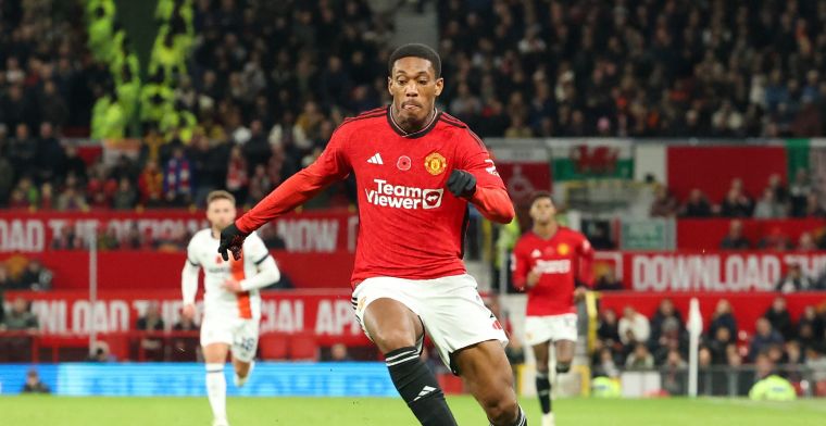 'Ten Hag laat Martial niet meetrainen bij United'