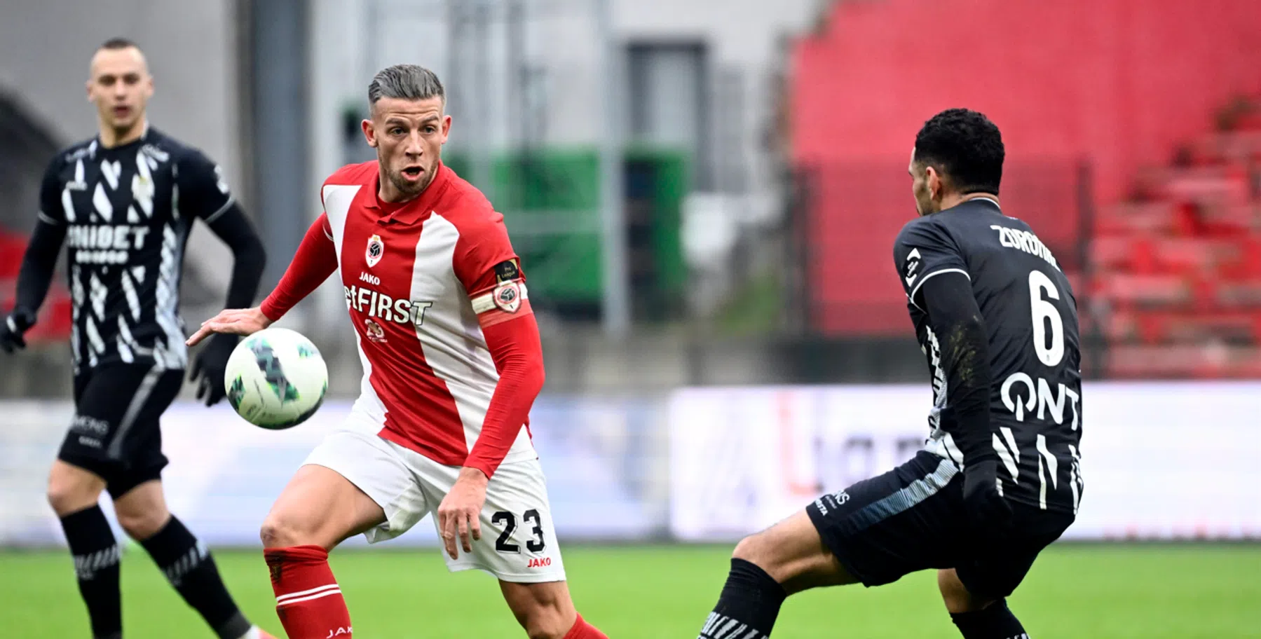 Alderweireld na Antwerp – Charleroi