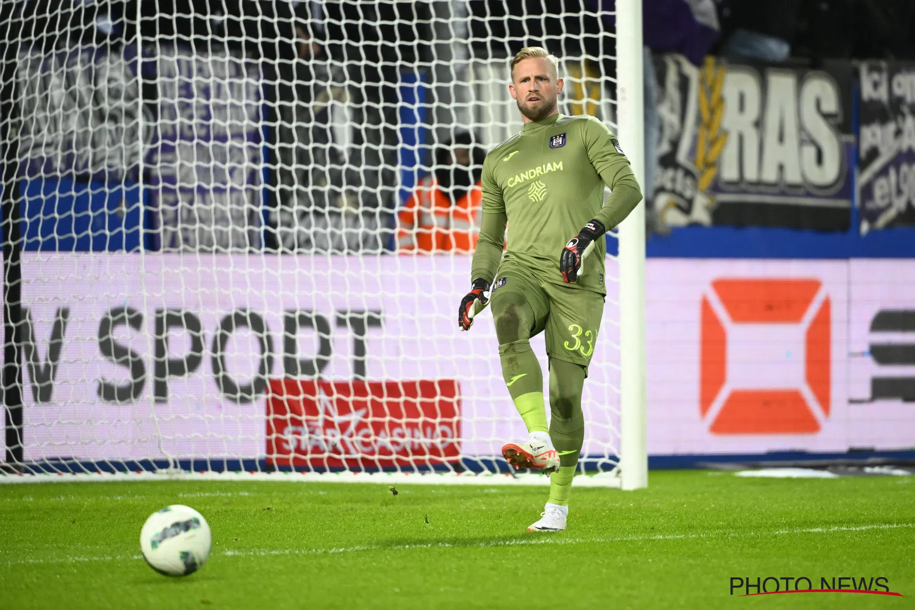 Anderlecht-keeper Schmeichel onder vuur 