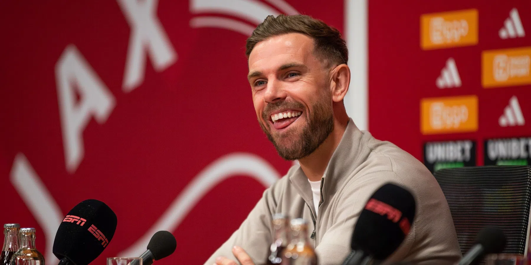 Hibernian maakt Ajax klein met imitatie van Henderson-video