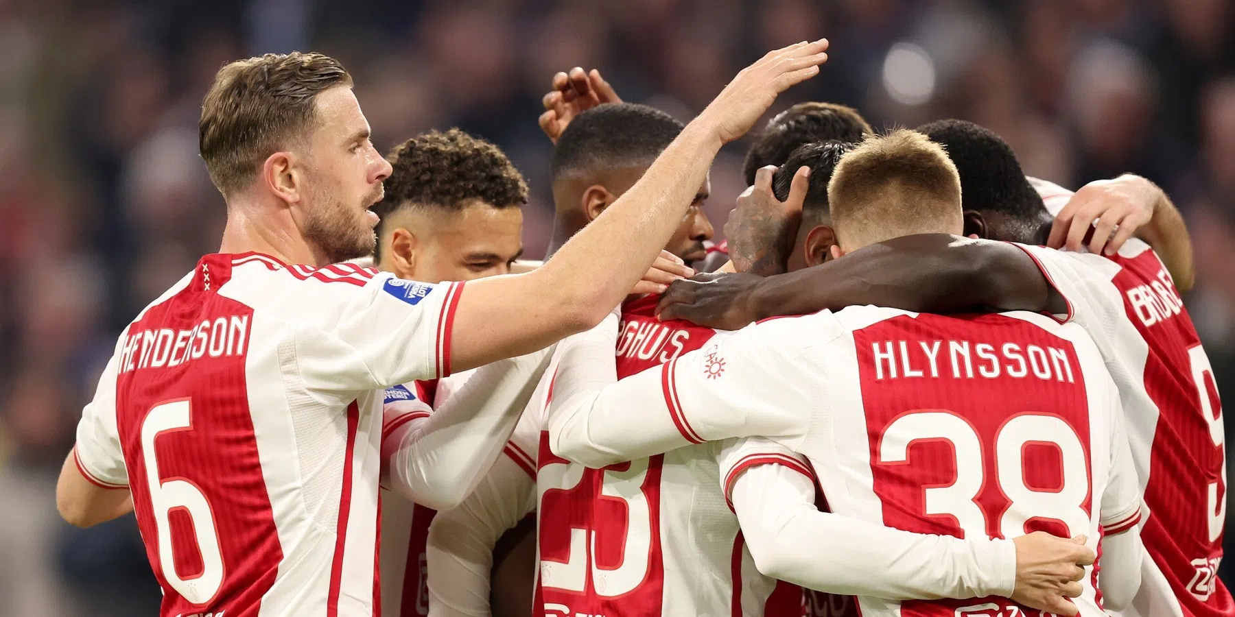 Ajax op rapport: hoofdrol Brobbey, één onvoldoende