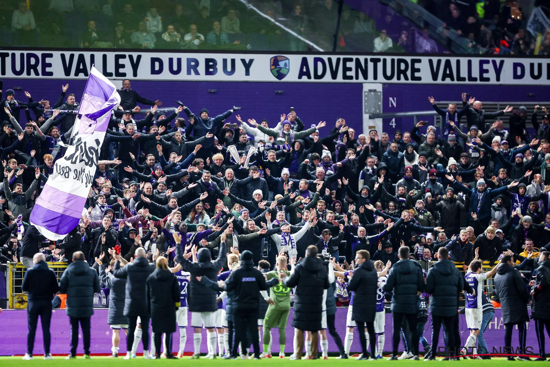 KAA Gent ziet gelijkmaker afgekeurd worden, Anderlecht wint topper met 1-0