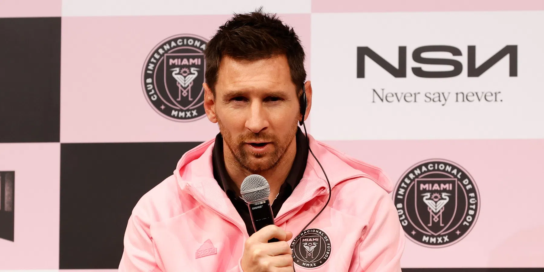 Lionel Messi zegt sorry tegen teleurgestelde fans in Hongkong