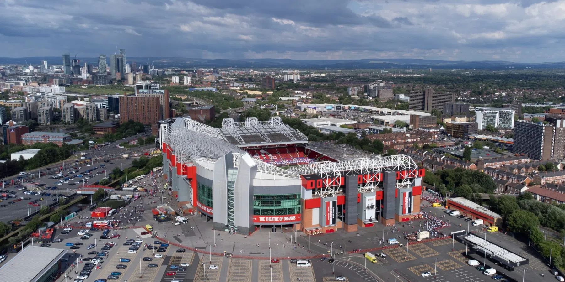 Sir Jim Ratcliffe smeedt plannen voor nieuw stadion Manchester United