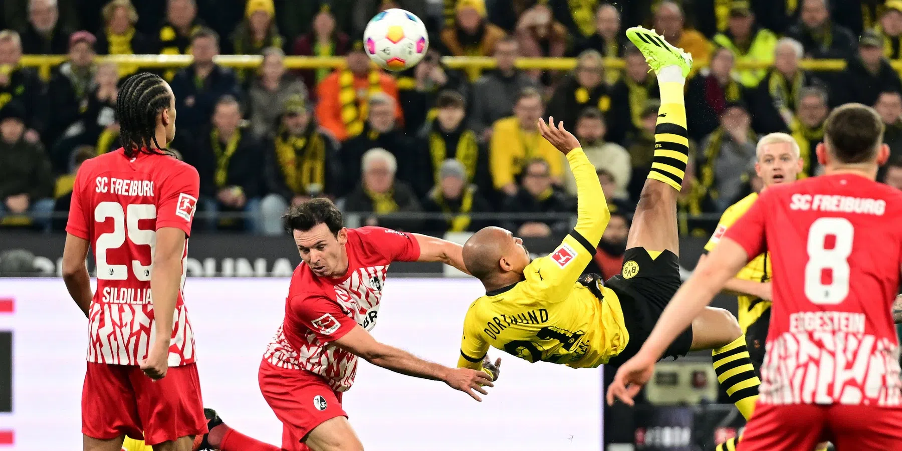 Dortmund zet sterke reeks voort tegen Freiburg