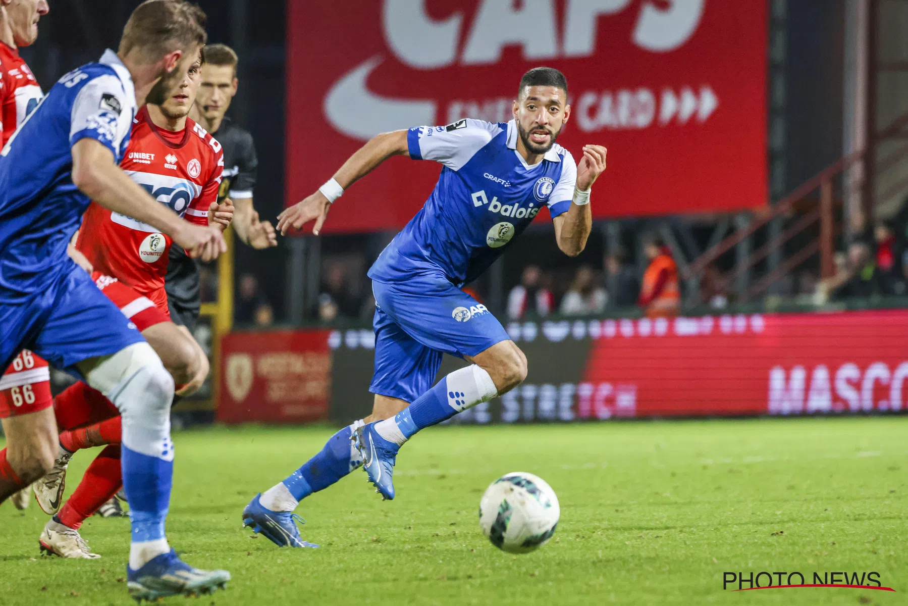 Tissoudali vergelijkt de fans van Gent met Standard