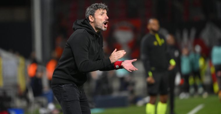 Van Bommel (Antwerp) na penalty tegen Mechelen