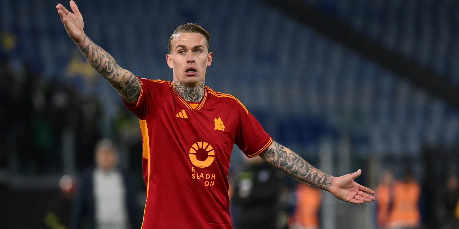 Karsdorp krijgt complimenten van De Rossi bij AS Roma
