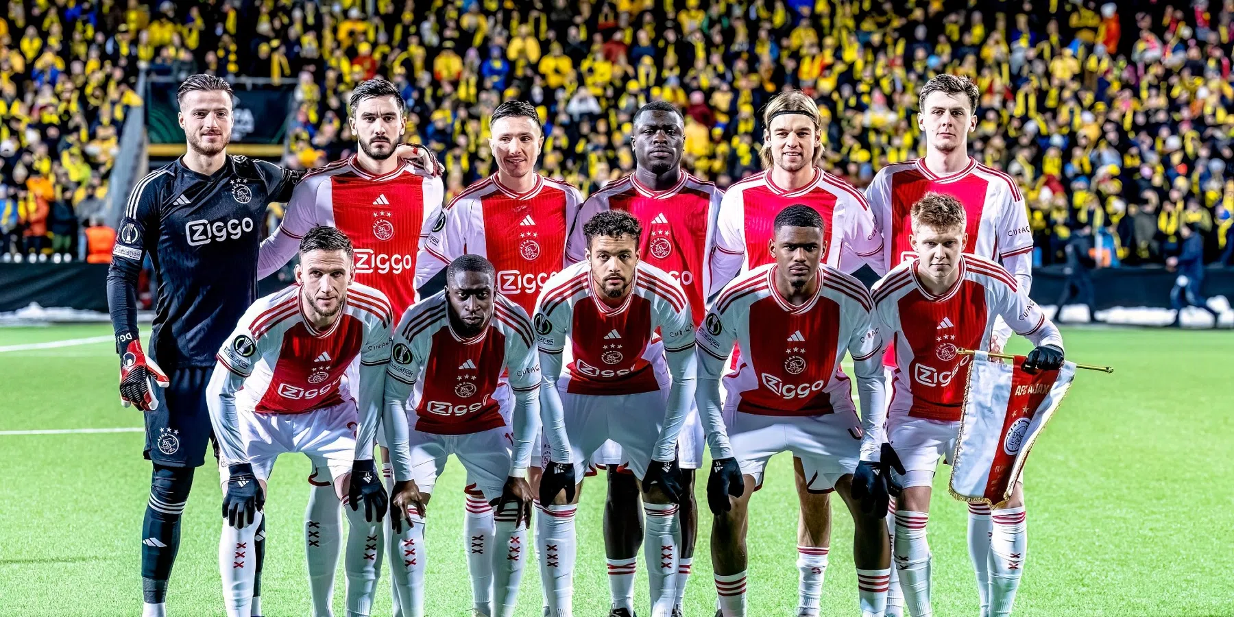 Ajax op rapport: één grote uitblinker, dramatisch cijfer Sutalo na bizarre zege