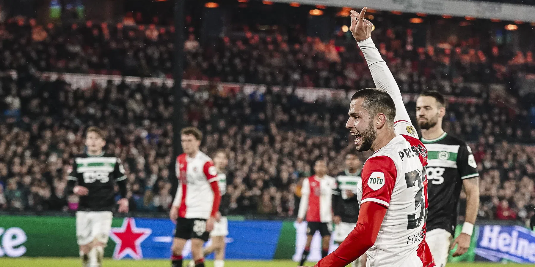 Feyenoord ten koste van Groningen naar finale