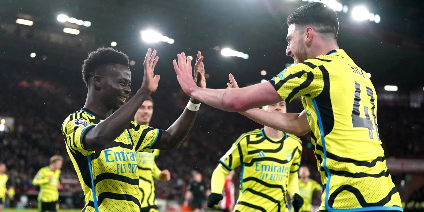 Arsenal boekt monsterzege buitenshuis, Inter met Dumfries en De Vrij zegeviert