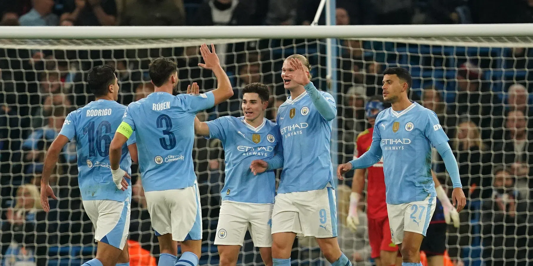 Manchester City ruim langs Kopenhagen en meldt zich in kwartfinales 