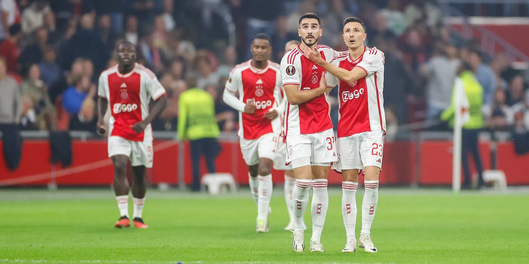 Van 't Schip geeft update over inzetbaarheid Ajax-drietal