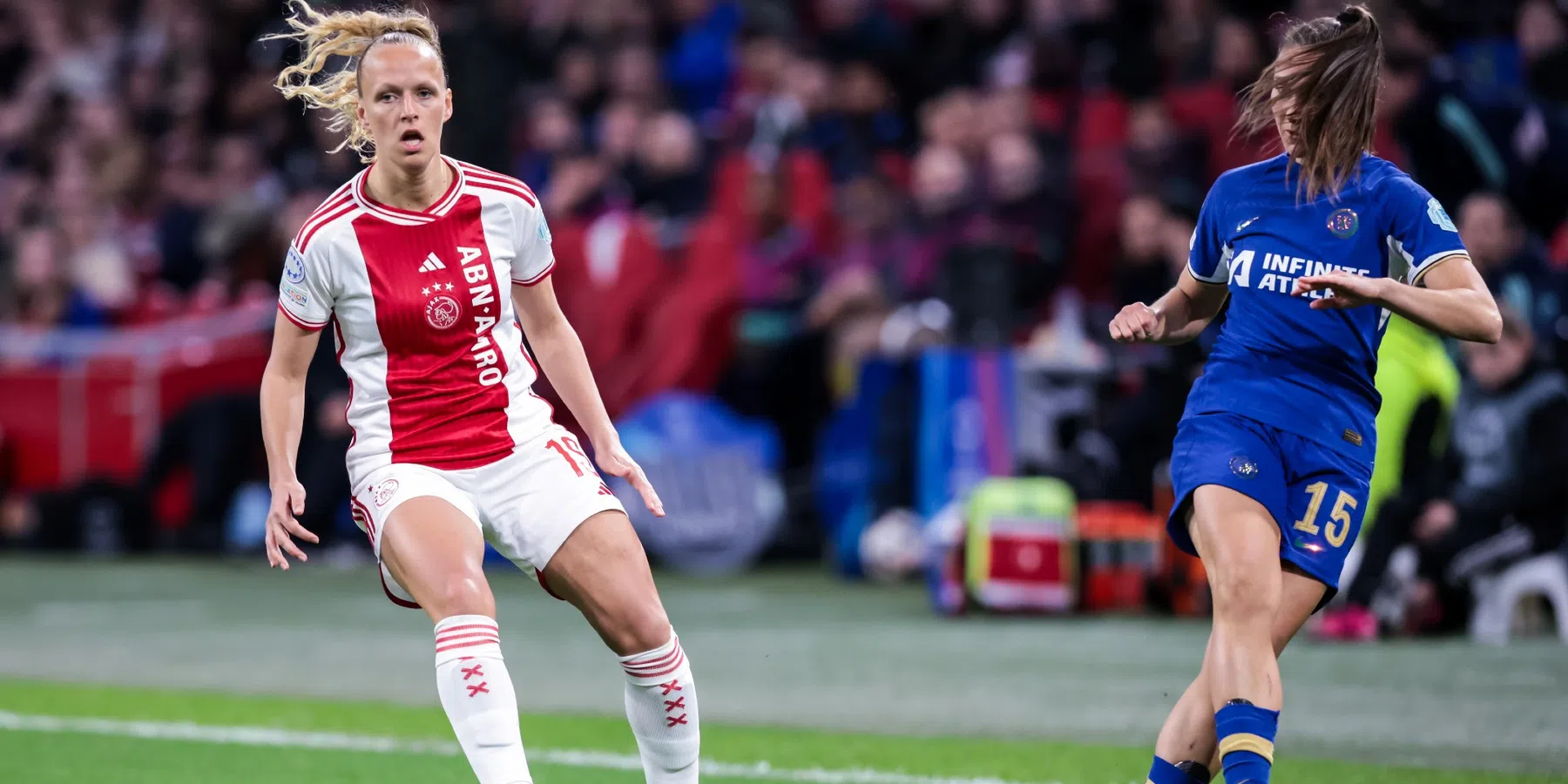 Ajax Vrouwen ten onder tegen Chelsea