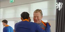 Thumbnail for article: Felicitaties en gezang voor Koeman: bondscoach blaast 61 kaarsjes uit