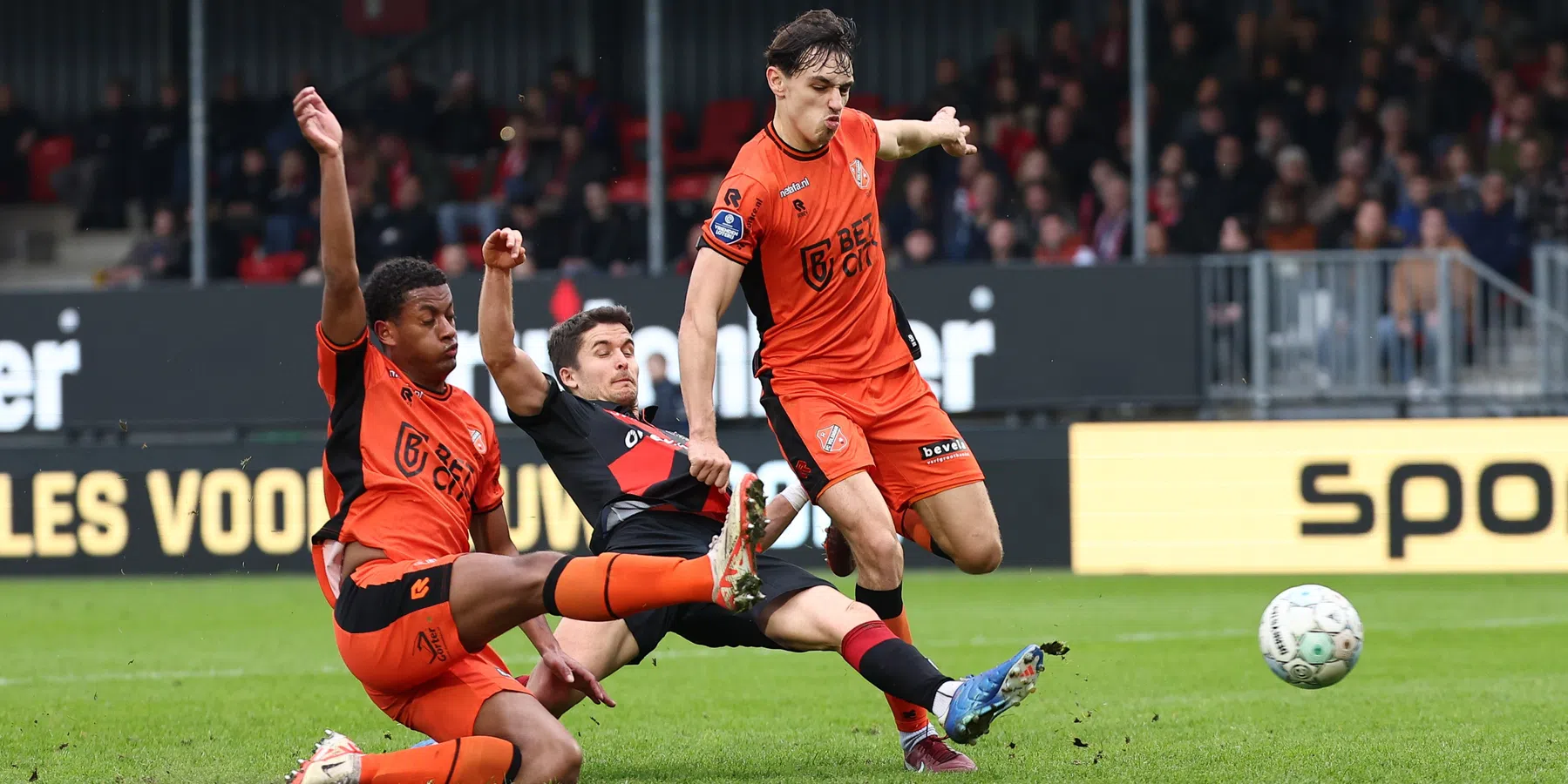 FC Volendam pakt in extremis toch één punt in Almere