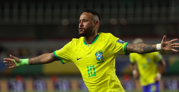 Neymar bezoekt Santos en belooft snelle terugkeer