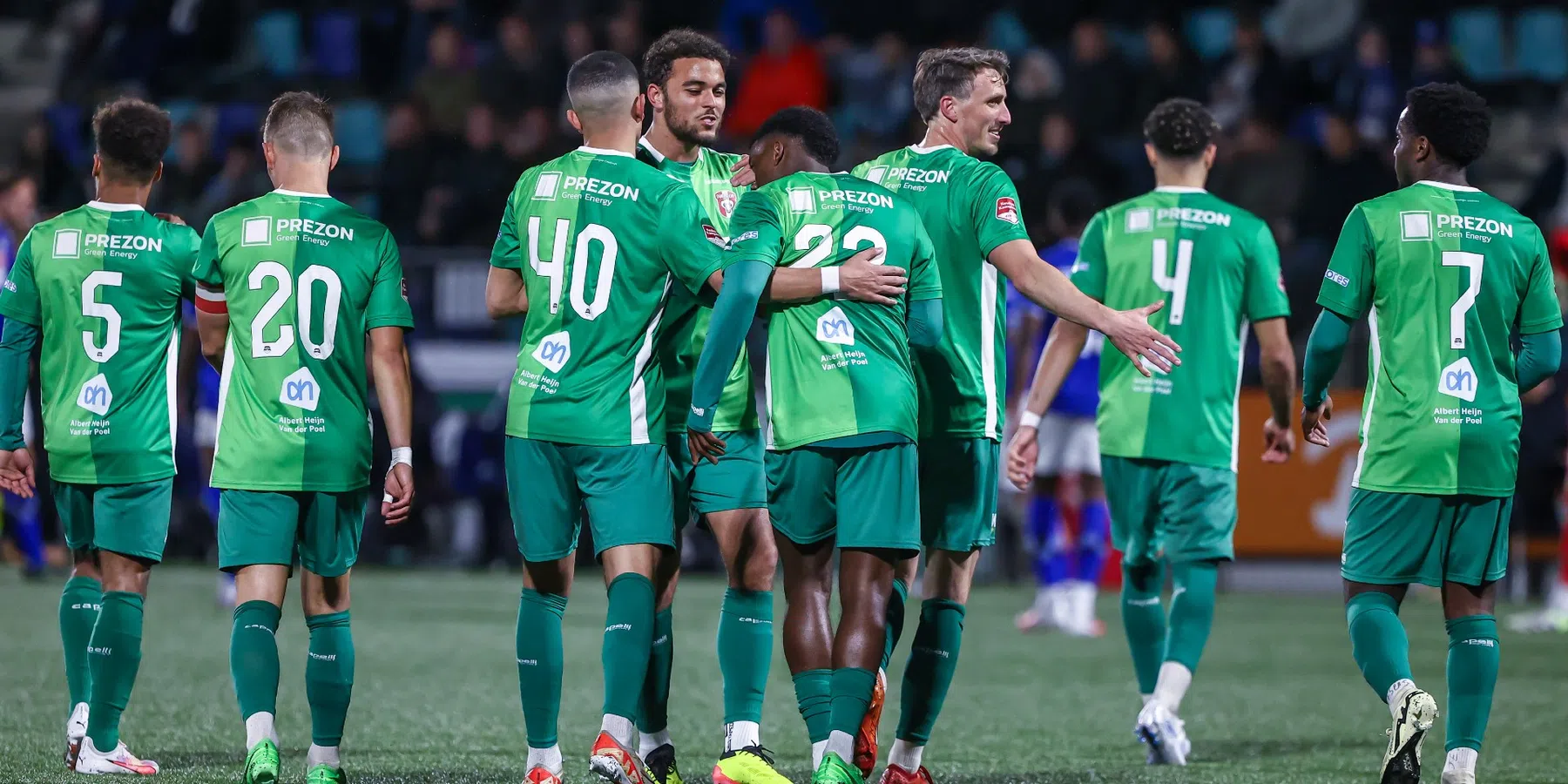 Buitenspel: frikandeltenue van FC Dordrecht