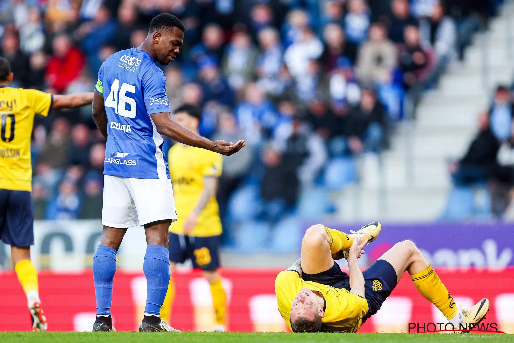 “Union SG had in de tweede helft tegen KRC Genk een penalty moeten krijgen”