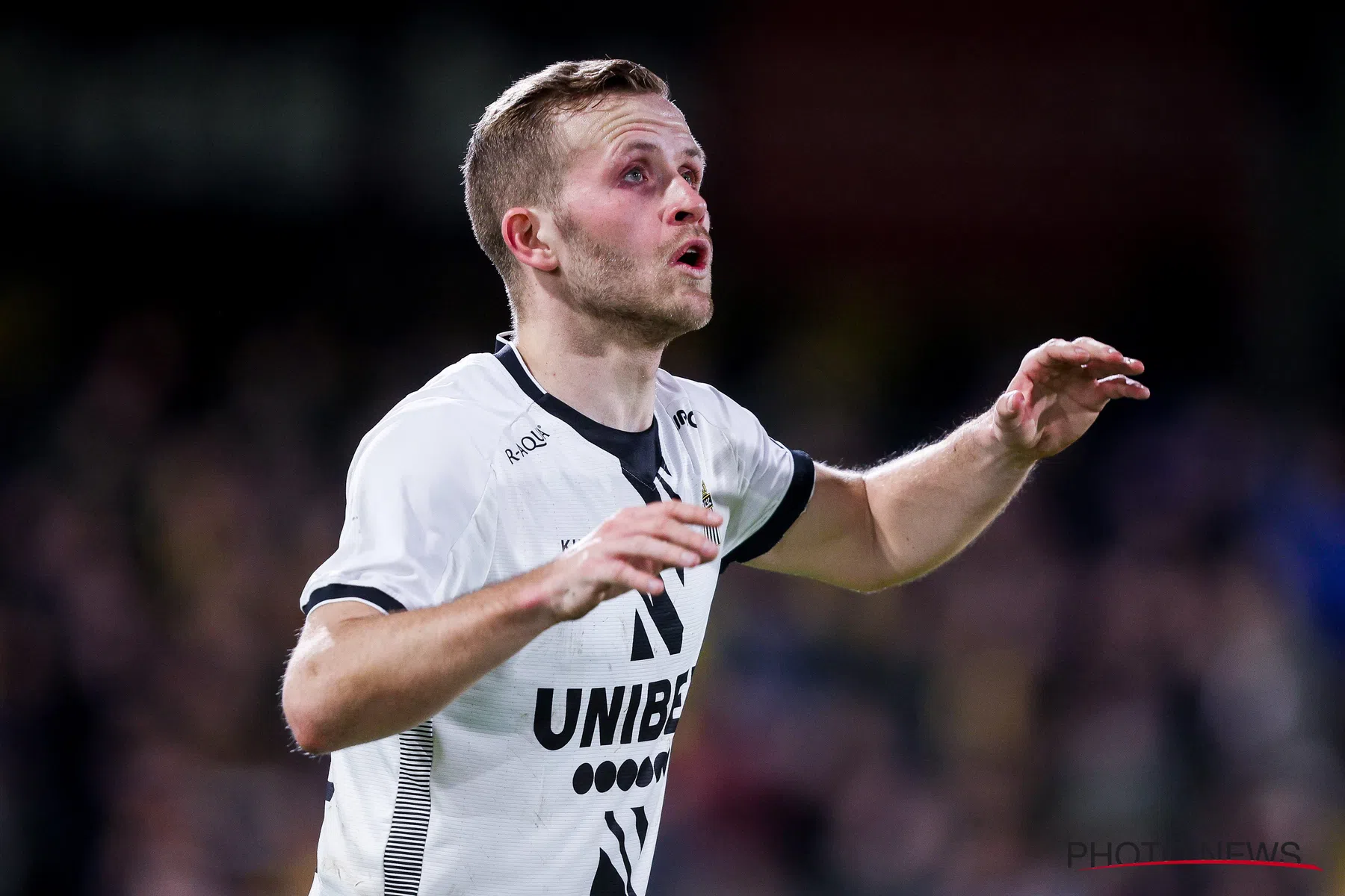 Charleroi-verdediger Bager heeft aflopend contract en verlaat JPL