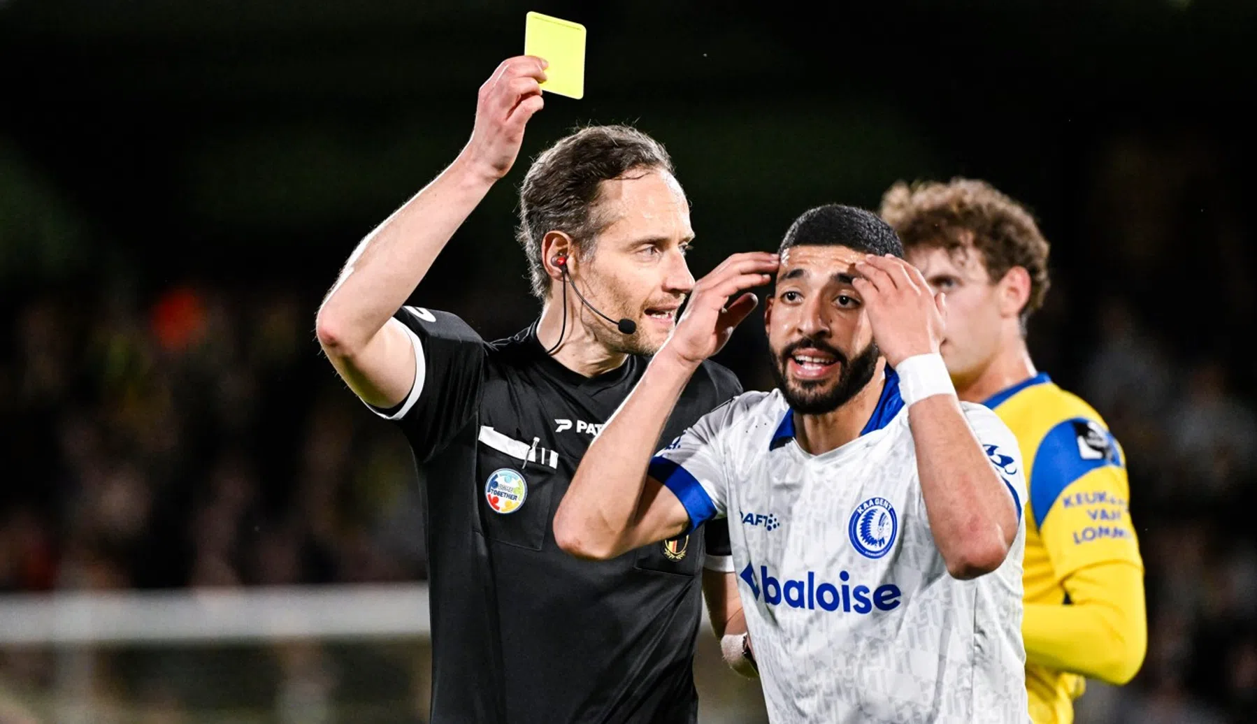 Referee Department over schwalbe van Tissoudali bij Westerlo-KAA Gent