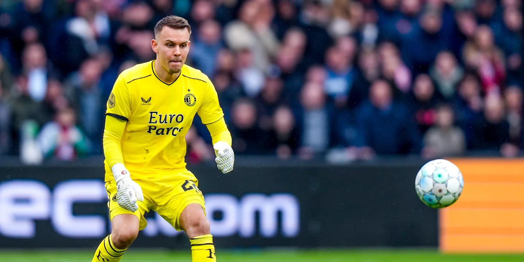 PSV aast op Feyenoord-doelman Timon Wellenreuther
