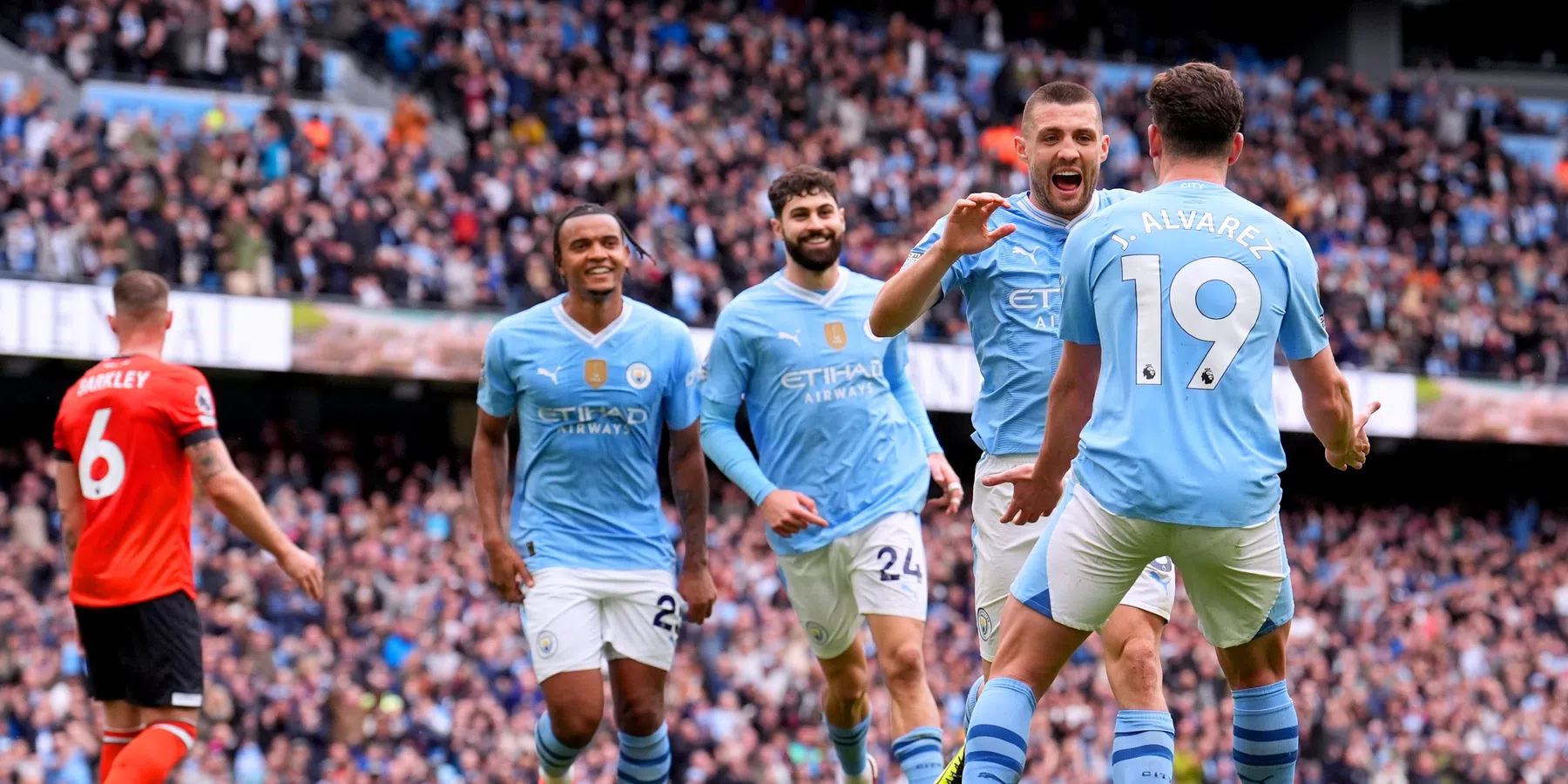 City blijft doorgaan met maken van fantastische goals en heeft geen kind aan Luton