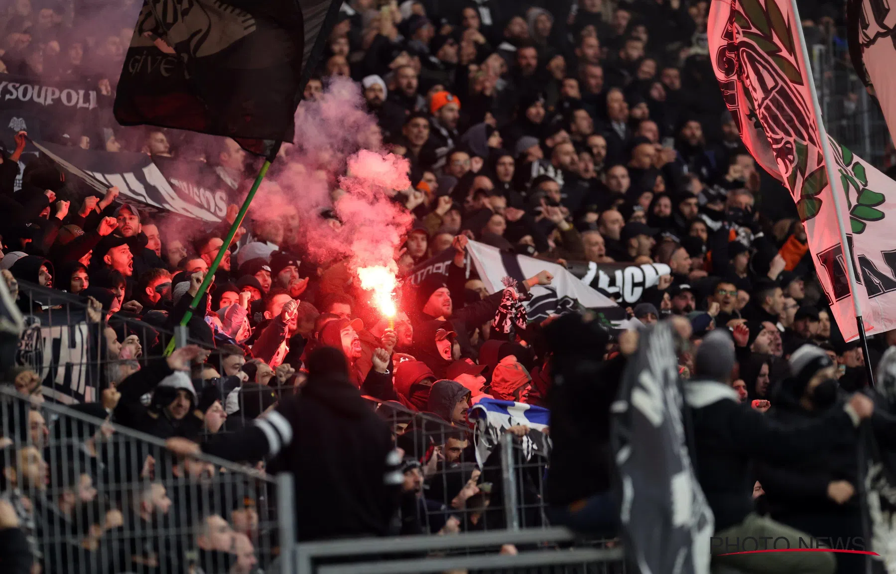 Stadion PAOK uitverkocht voor Club Brugge