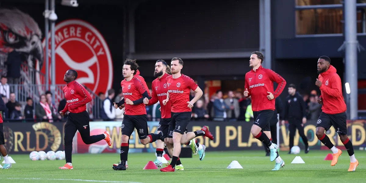 Ajax en Feyenoord moeten oppassen: namen van assistenten vallen in Almere