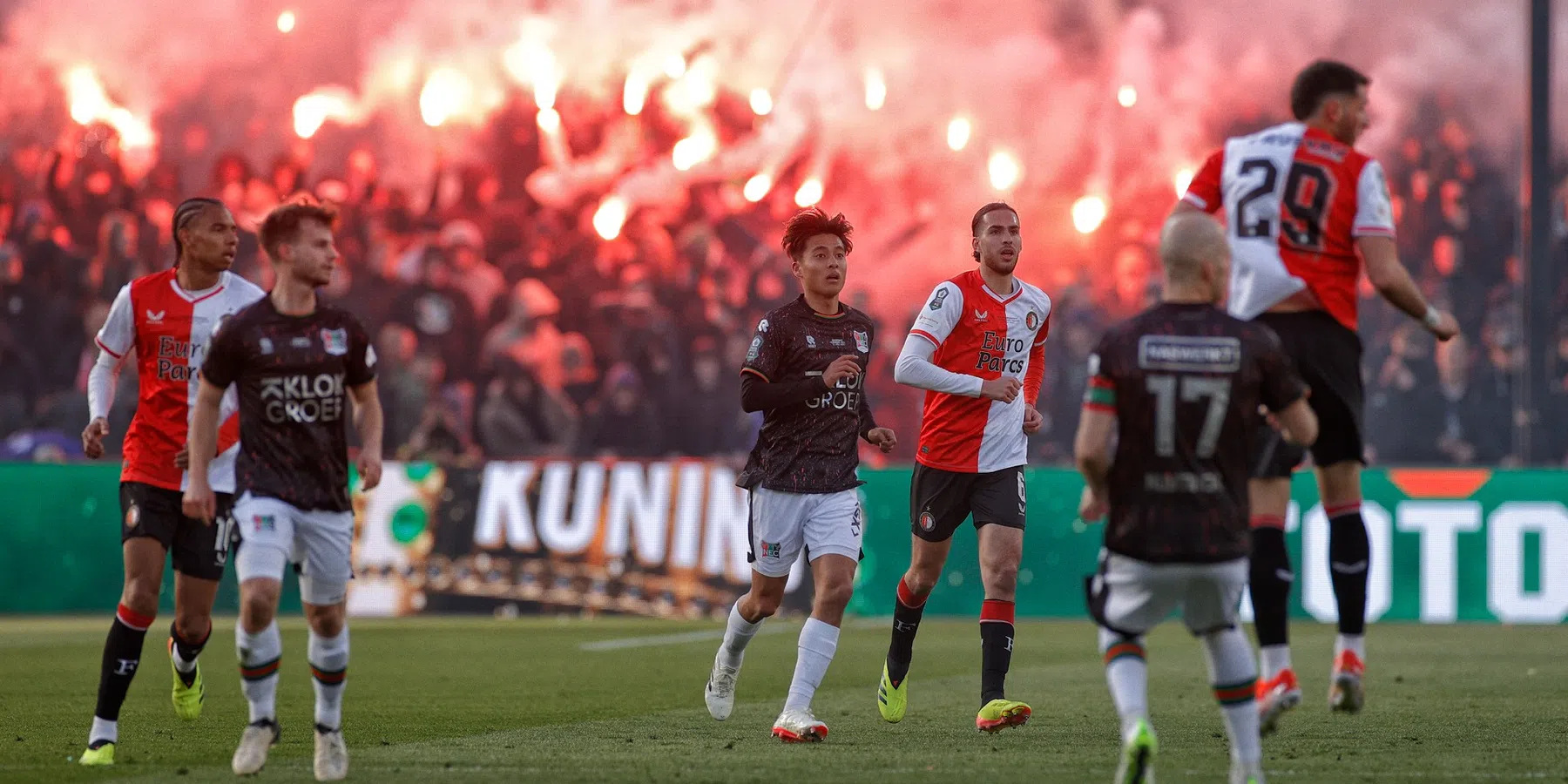 LIVE: Feyenoord en NEC draaien warm voor bekerfinale