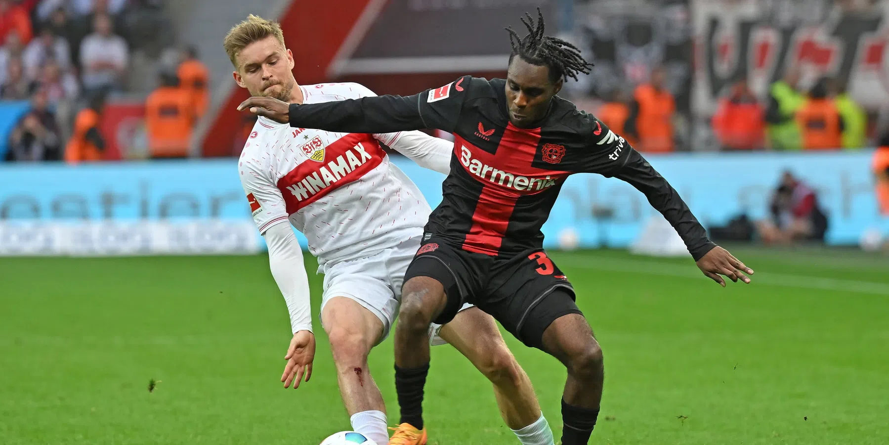 Leverkusen blijft ongeslagen na treffer in minuut 96